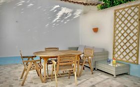 Sunny Respite In Evora